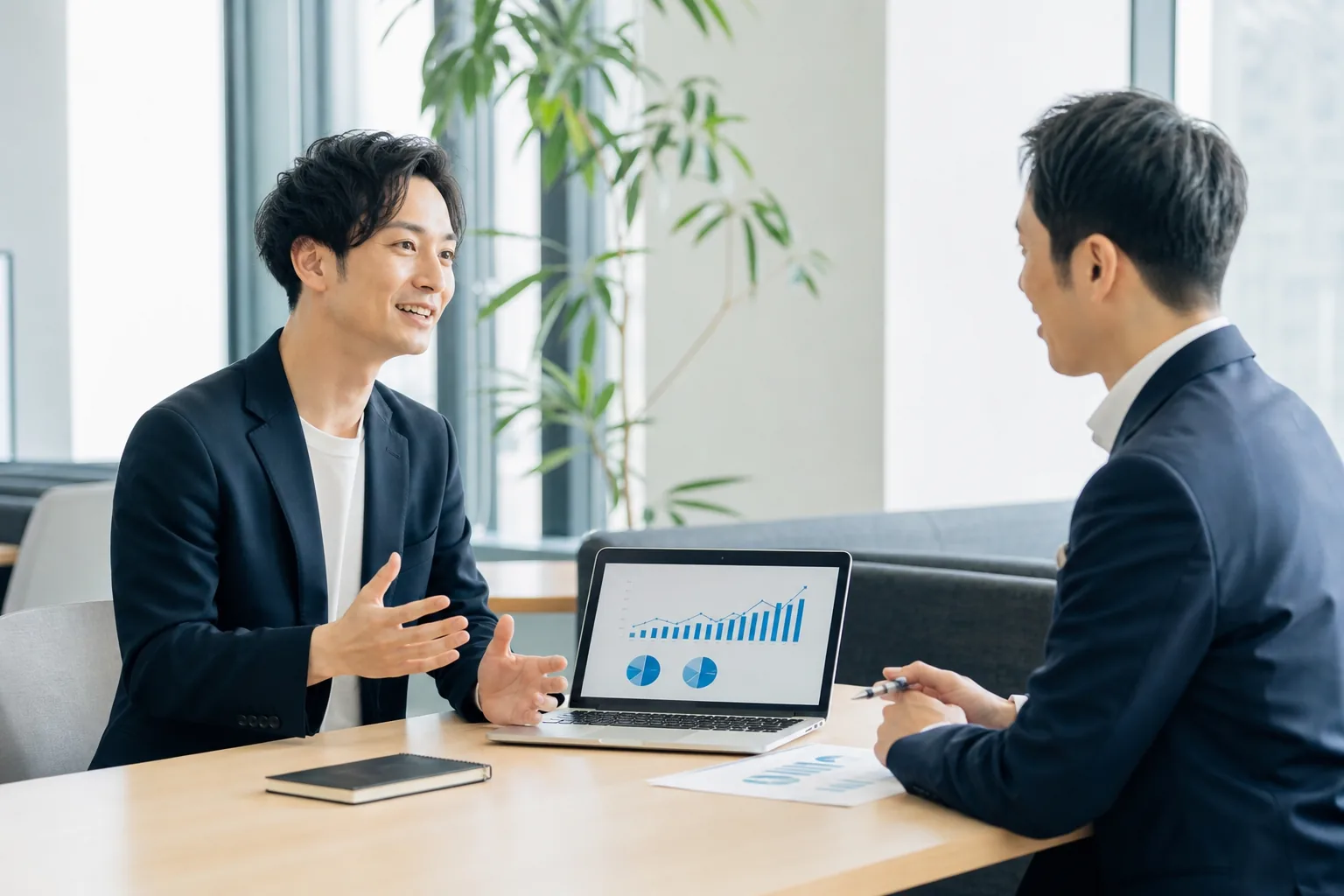 スタートアップ経理外注の対象、期限、担当、会社承認、完了証拠を一つの台帳で管理する図